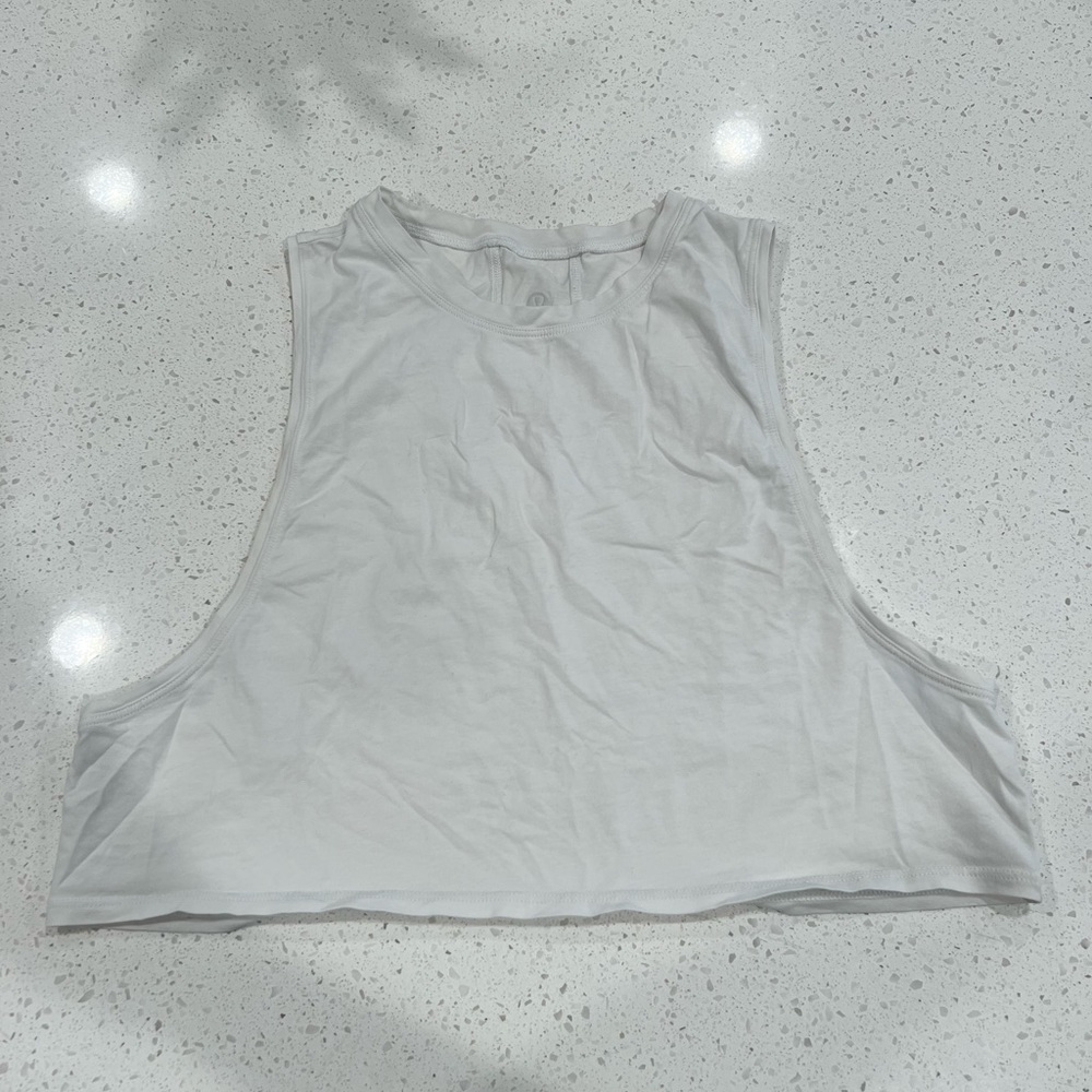 🍋Lululemon mini crop muscle tank 🍋